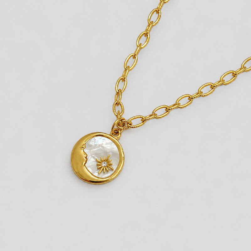 Round Shell Necklace